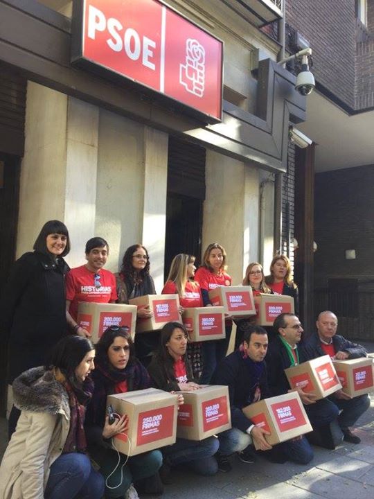 El PSOE recibe a impulsores de las iniciativas de change.org