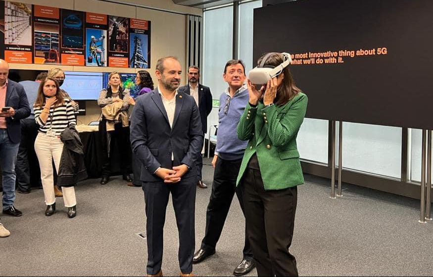 Intenso trabajo, reuniones, actos, encuentros, visitas…