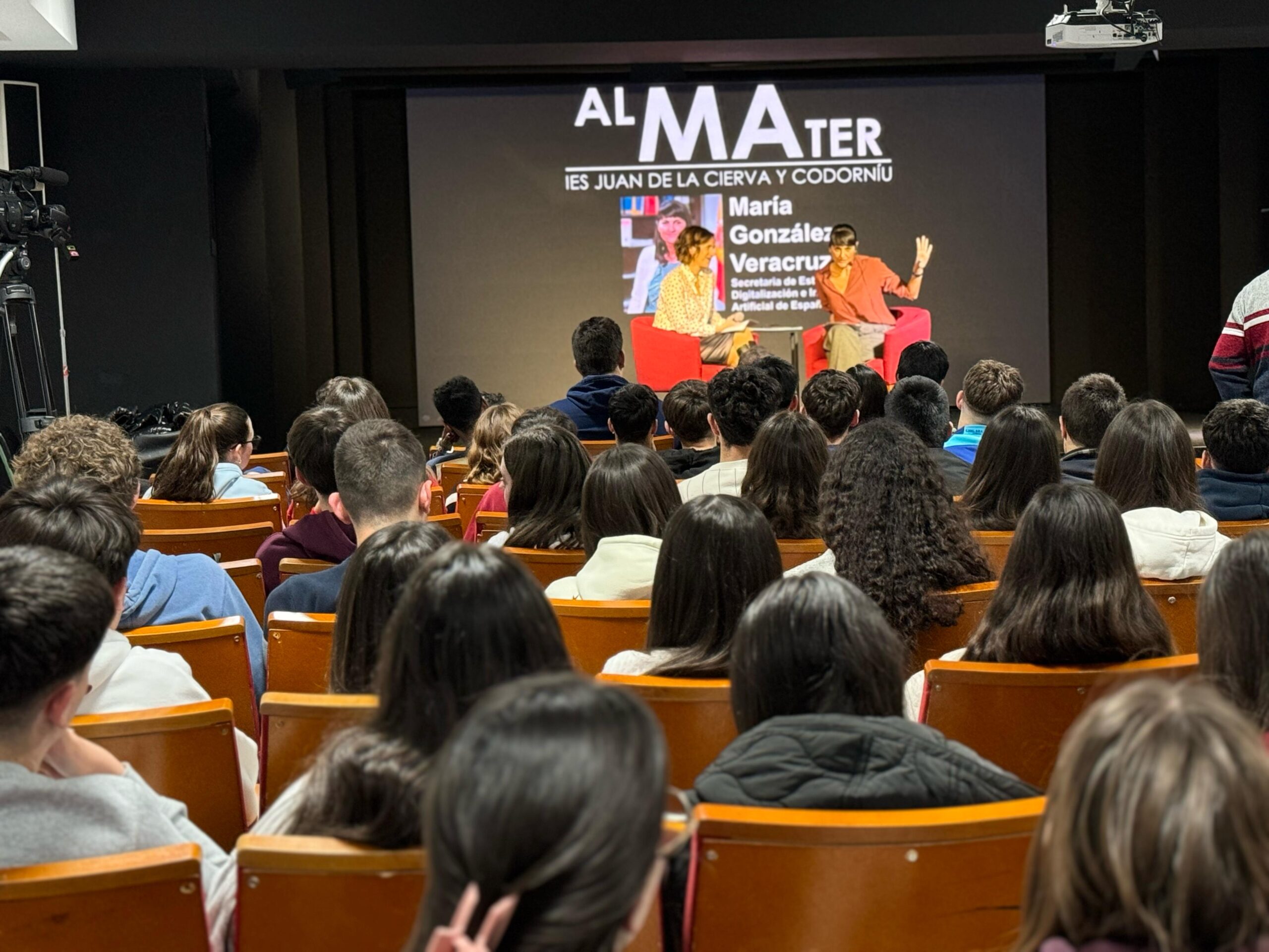 Charla sobre digitalización y la influencia de la tecnología en los empleos del futuro en el IES Juan de la Cierva de Totana